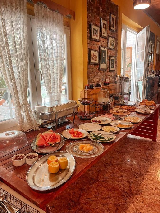 Guesthouse Lord Byron Tepelene Екстер'єр фото