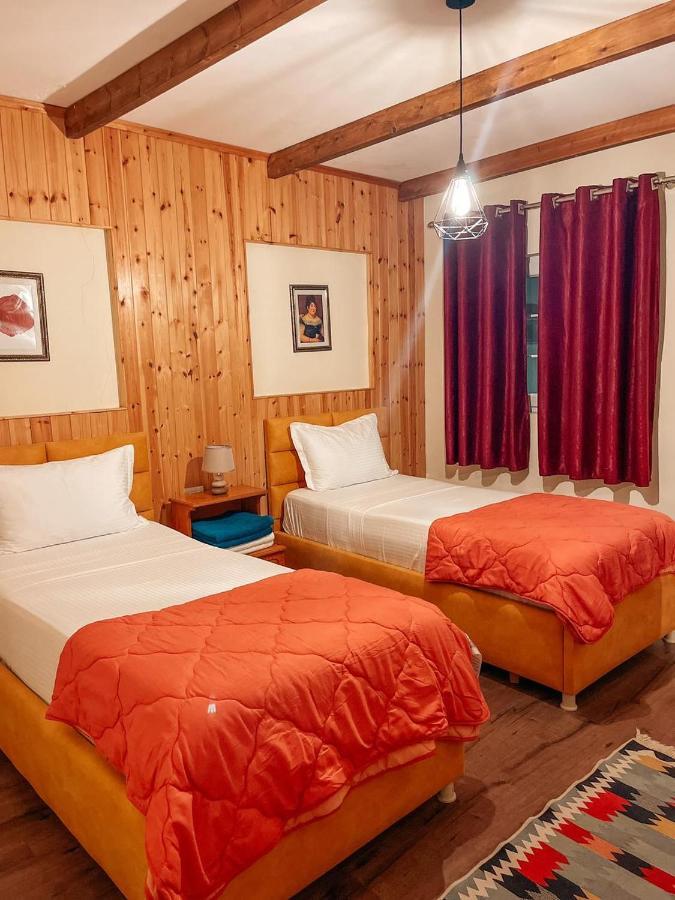 Guesthouse Lord Byron Tepelene Екстер'єр фото